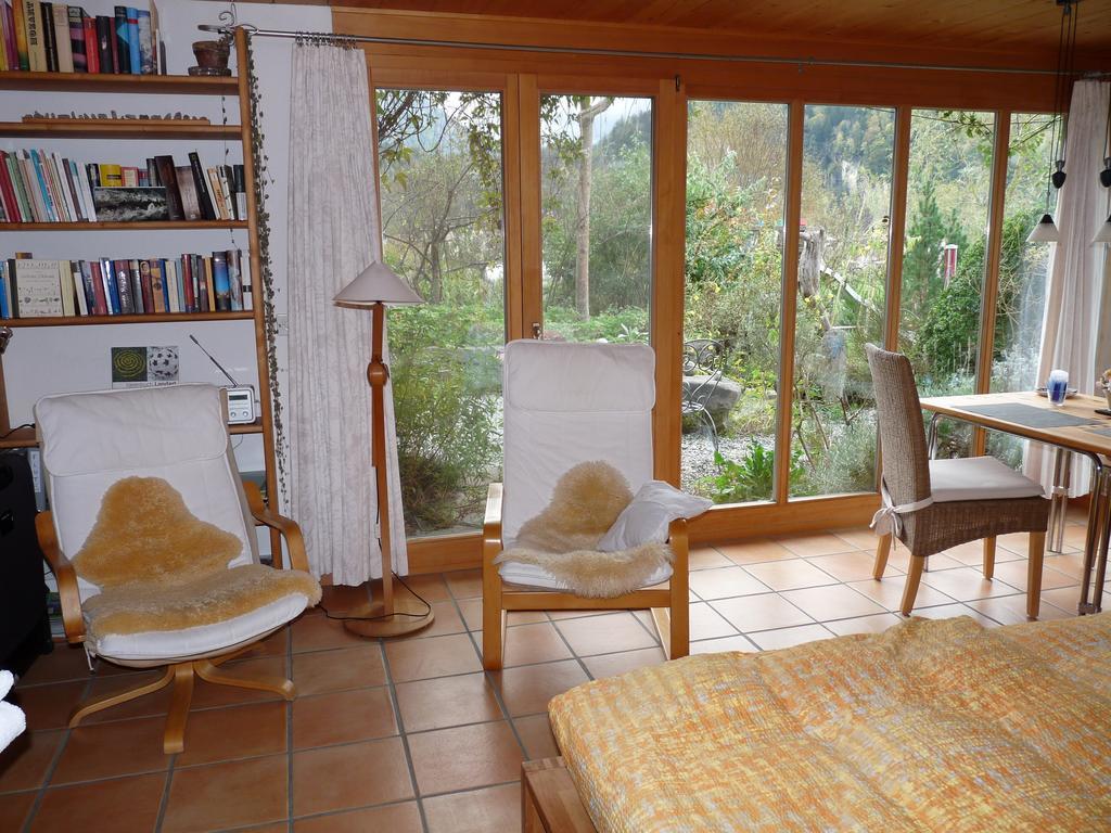 マイリンゲン Dunkel Blaue Maus Bed & Breakfast 部屋 写真