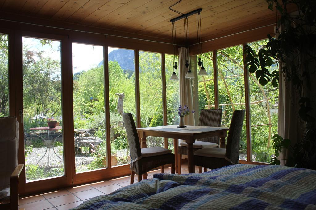マイリンゲン Dunkel Blaue Maus Bed & Breakfast エクステリア 写真
